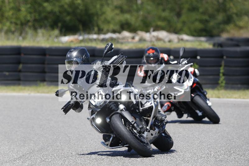 /Archiv-2025/48 25.08.2025 Cornu Master School ADR/blau-bleu/14